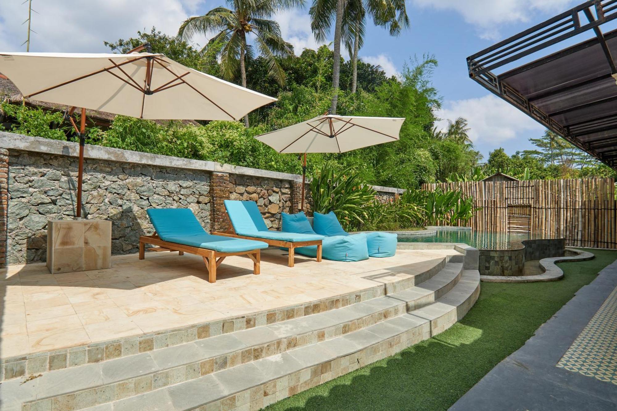 Attara Inn Senggigi Bagian luar foto